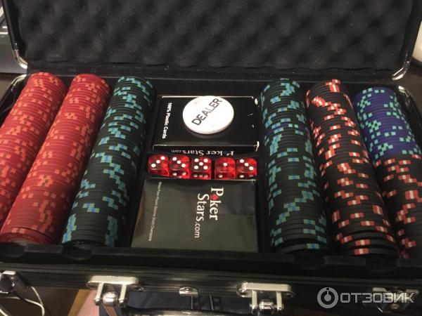 набор для покера casino royale на 300 фишек