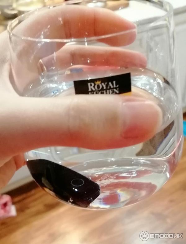 Часы Honor band 4 Running водонепроницаемы