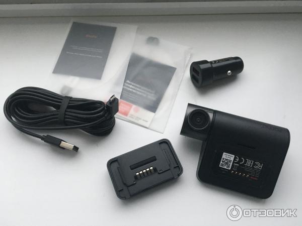 Автомобильный видеорегистратор Xiaomi 70mai Dash Cam Pro фото