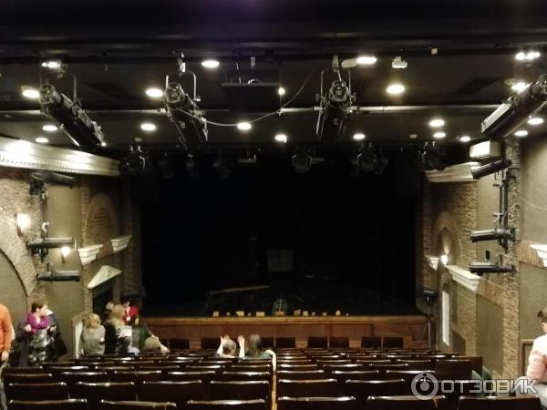 Театр у никитских ворот новая сцена зал