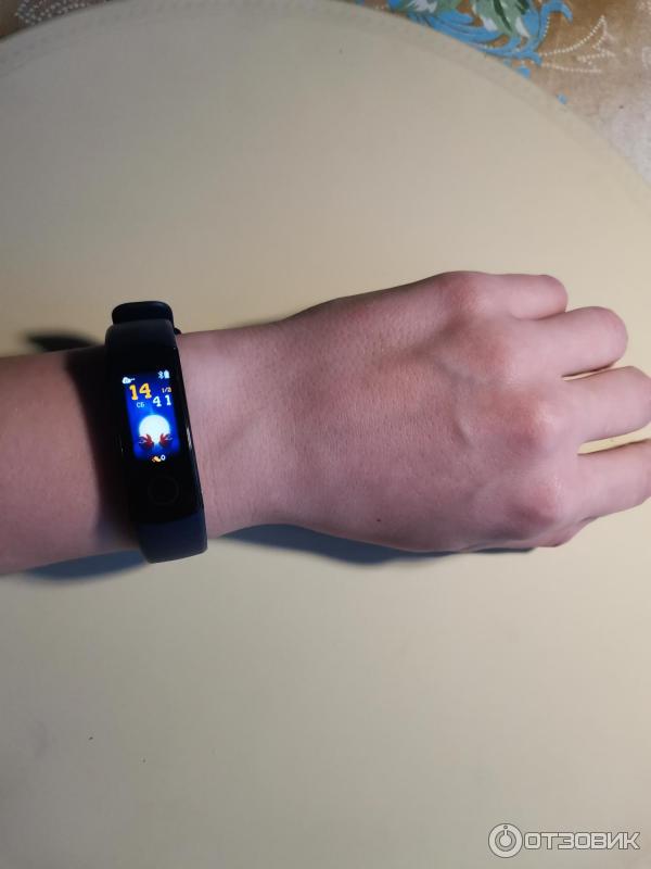 Фитнес трекер honor band 5