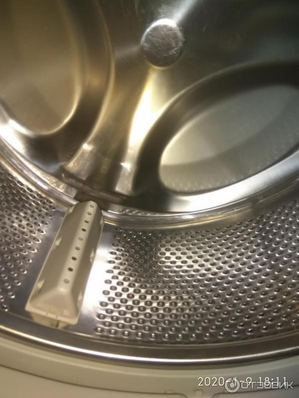 Стиральная машина Hotpoint-Ariston VMSG 601 фото