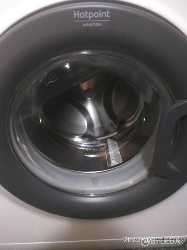Стиральная машина Hotpoint-Ariston VMSG 601 фото