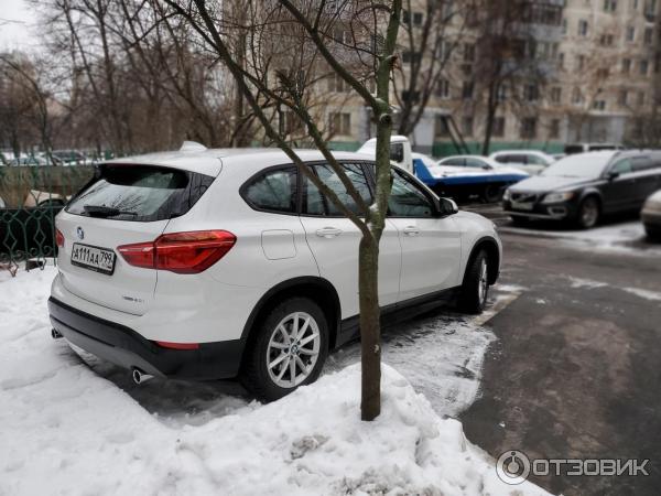 3 4 в белом цвете BMW X1 F48 xDrive