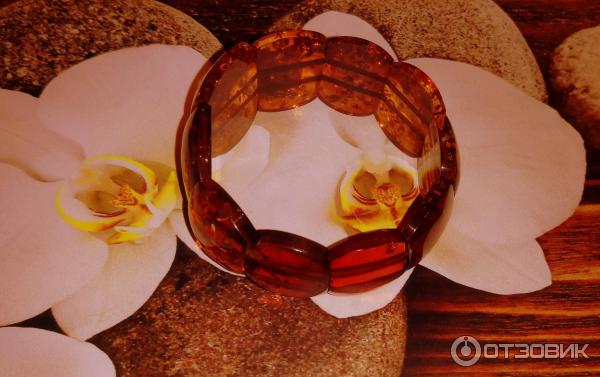 Камень Янтарь и украшения из него фото