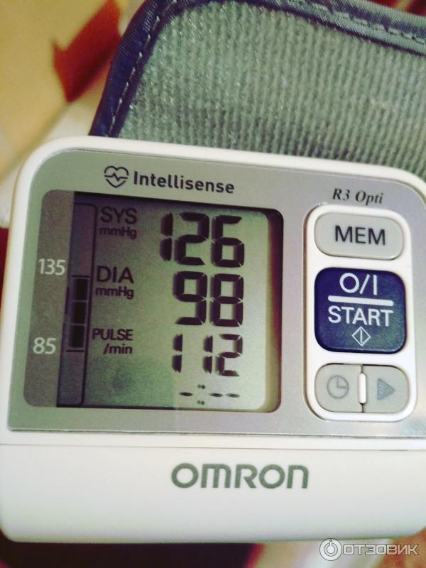 Пульсометр на запястье омрон r3 opti. Омрон тонометр r3 опти. Omron тонометр на запястье япония. Тонометр omron r3. Тонометр автоматический на запястье omron r3 opti.