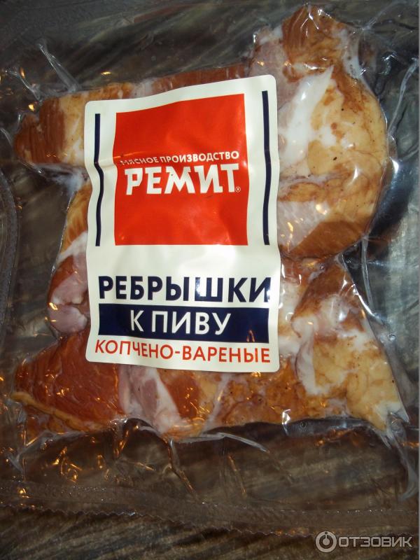 ребрышки копчено-вареные свиные «ремит». копченые ребрышки ремит. ремит ребра свиные копченые. ребрышки свиные охл. ребрышки к пиву копчено-вареные.