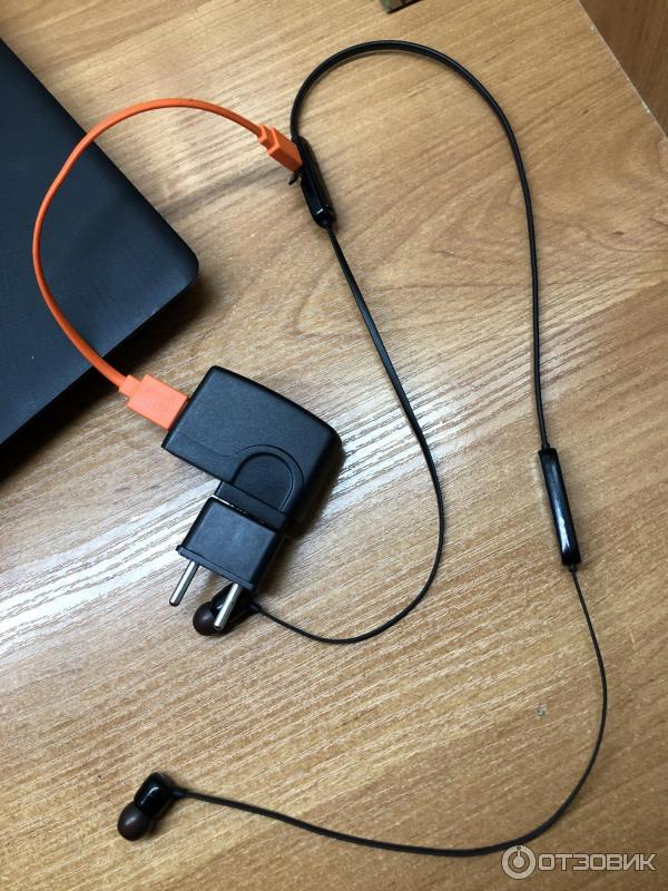 Jbl tune не заряжается