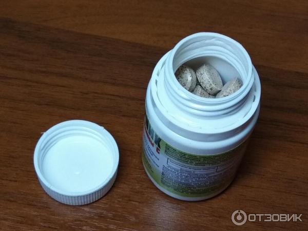 Пустырник рассасывать. Пустырник Сесана. Пустырник таблетки Сесана. Пустырник с витамином с 500 мг, 60 таб. БАД. Пустырник в таблетках в баночке.