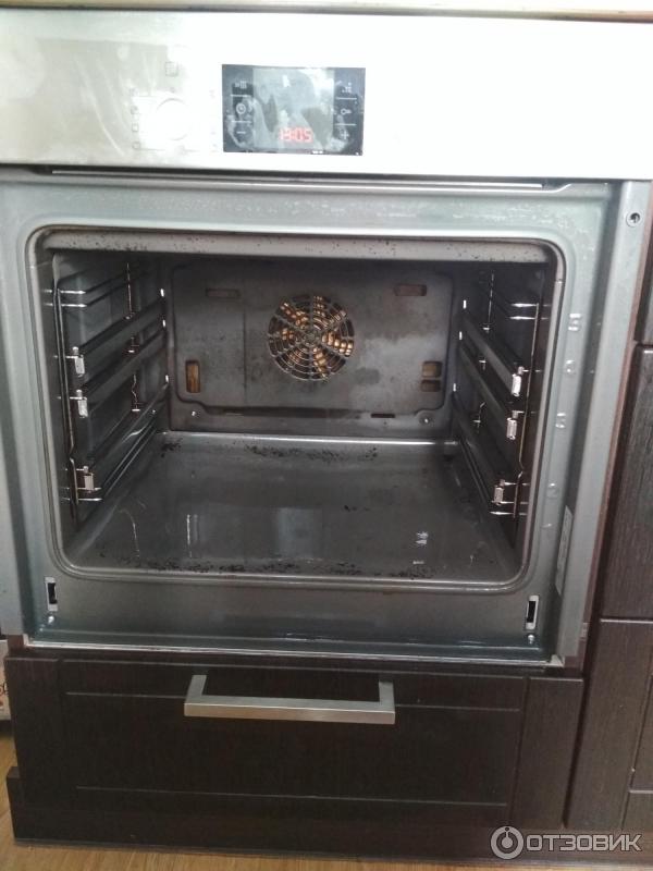 Духовой шкаф Bosch HBG43T450 фото