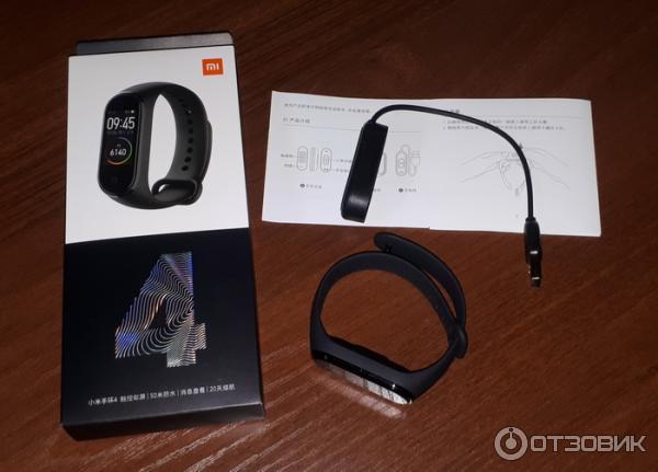 Фитнес-браслет Xiaomi Mi Band 4 фото