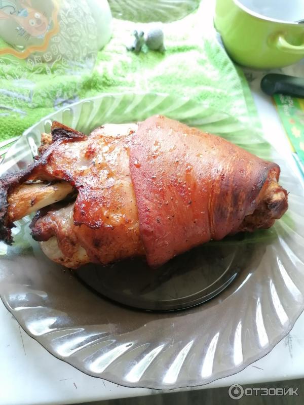 рулька горячего копчения. рулька в специях. свиная рулька швайнхаксе. рулька свиная баварски. рулька свиная для запекания.